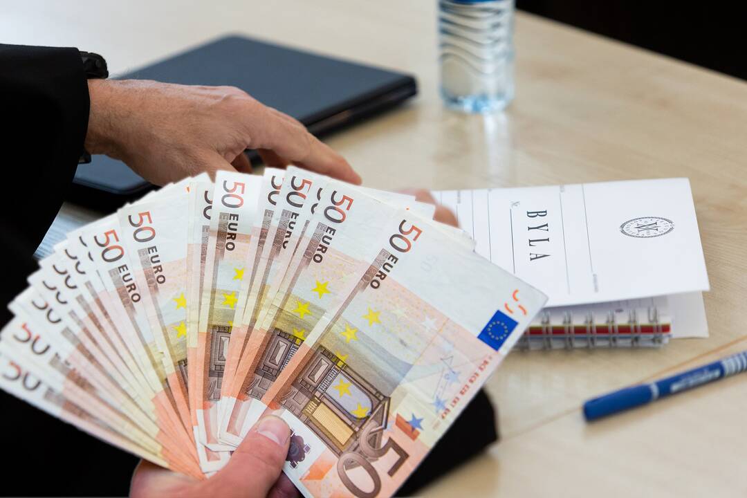 Iš Garliavos apylinkių gyventojos konfiskuotas visas su sūnaus nuodėmėmis susijęs turtas
