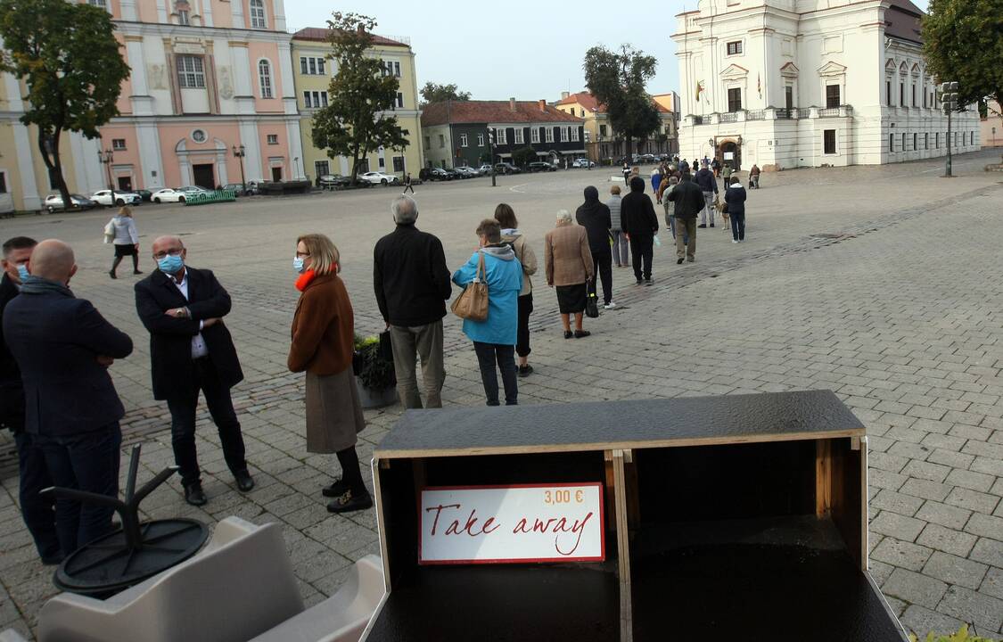 Seimo rinkimuose iš anksto balsavo Kauno meras V. Matijošaitis