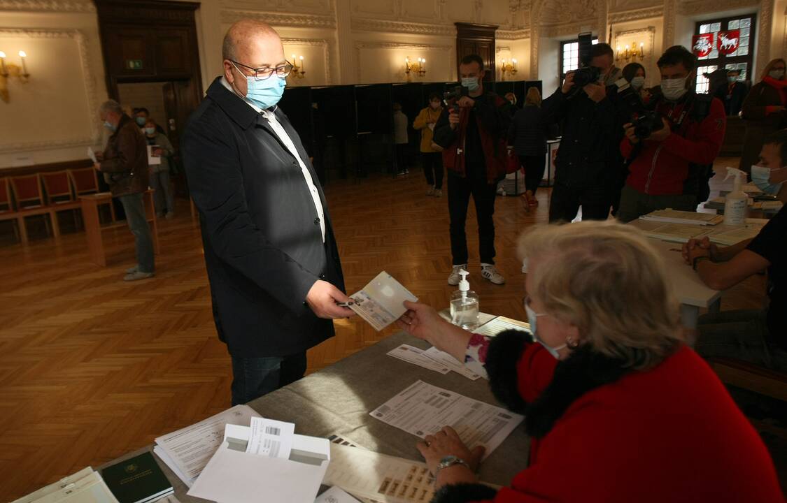 Seimo rinkimuose iš anksto balsavo Kauno meras V. Matijošaitis