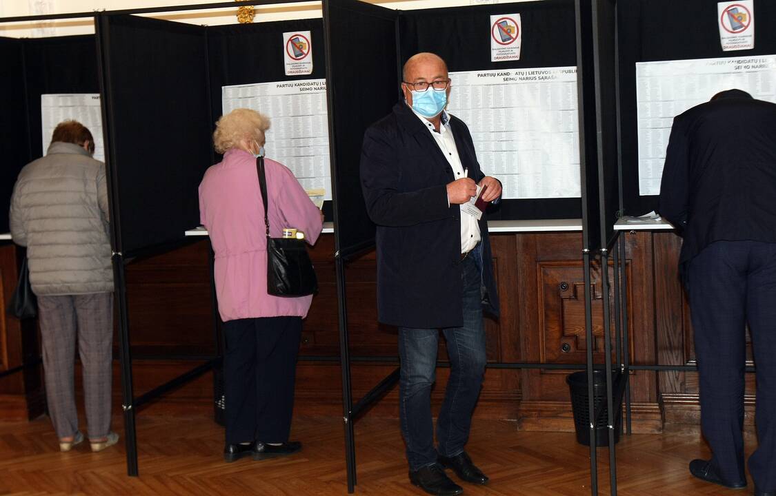 Seimo rinkimuose iš anksto balsavo Kauno meras V. Matijošaitis