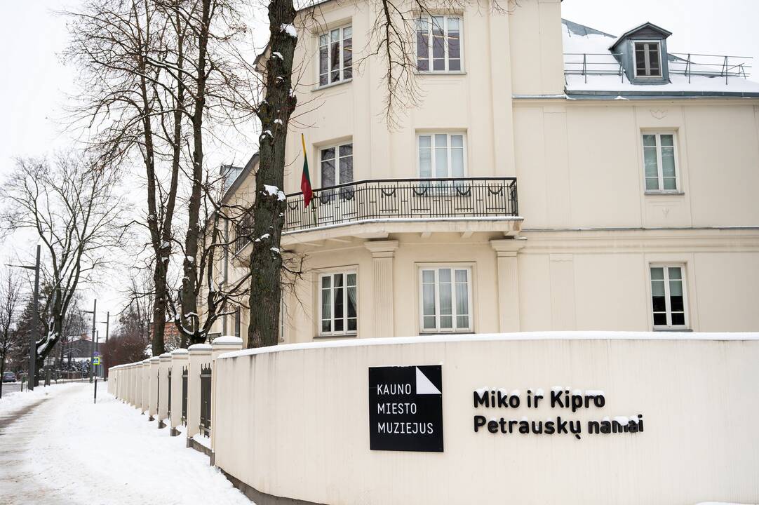 Pinigai: rotušės atnaujinimas kainuos 3,336 mln. eurų.