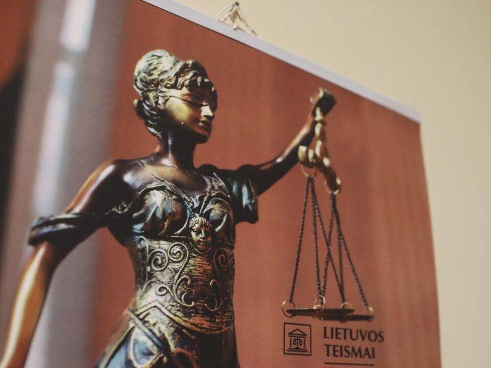 Į advokatų garbės teismus siūloma įtraukti visuomenės atstovus