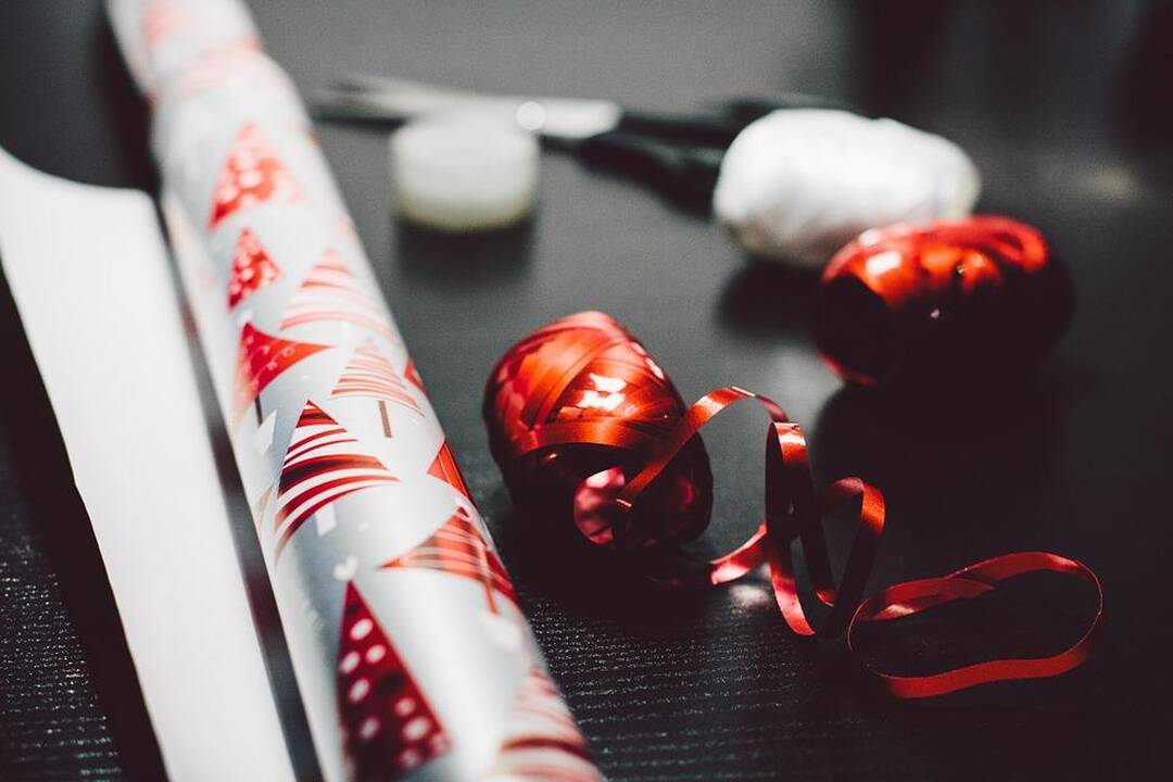 Išskirtinis dovanų pakavimas: kas madinga šiemet?