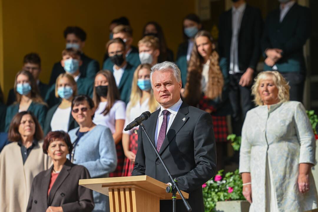 Prezidento dėmesys patriotiškumui Garliavos J. Lukšos gimnazijos Rugsėjo 1-osios šventėje