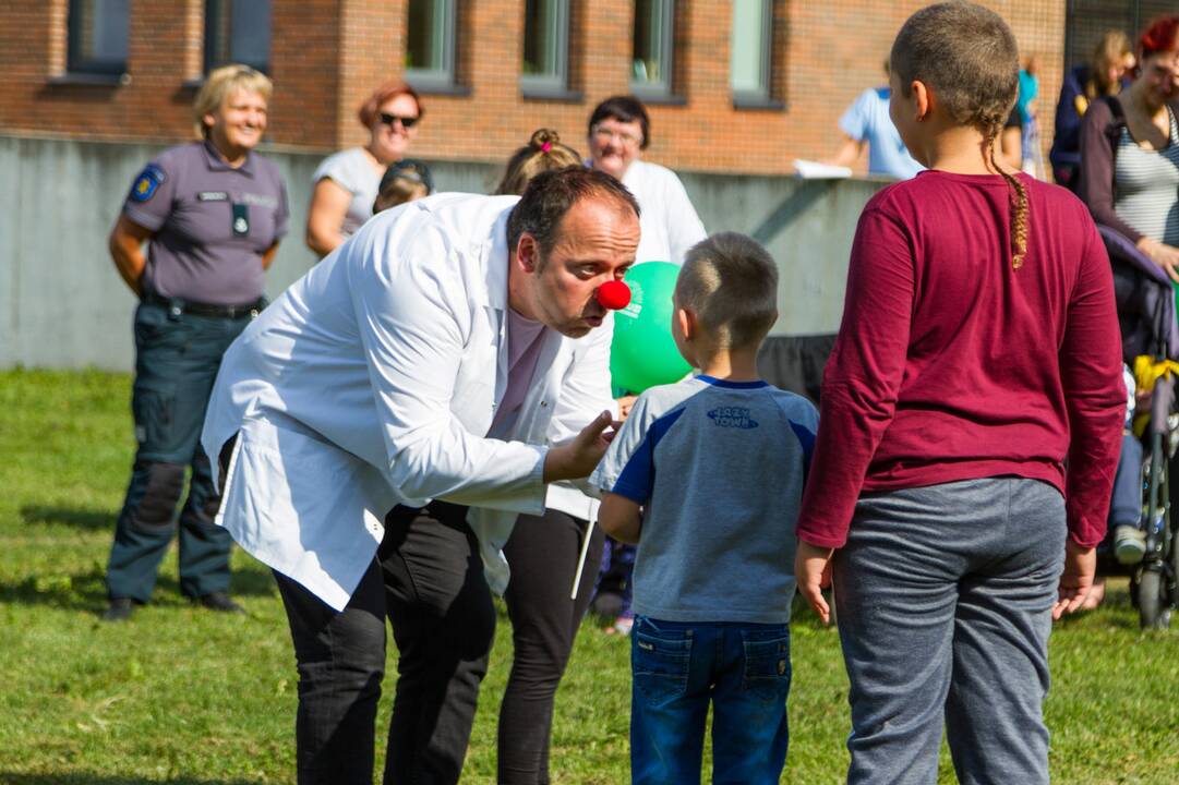 Policijos ir jojikų siurprizas ligoniukams