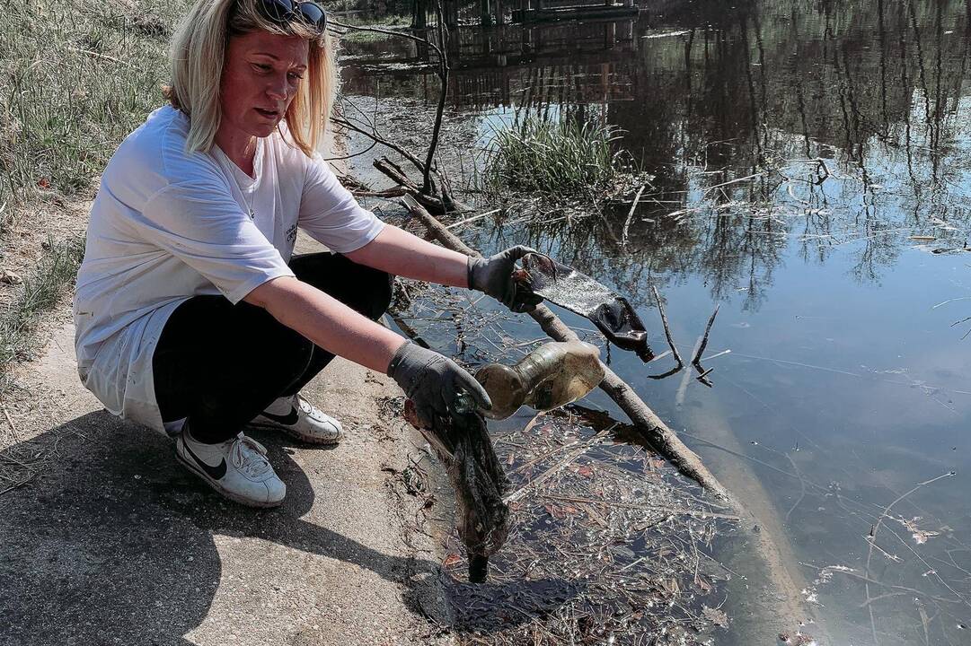 Komanda: šešias dienas žygiavę, rinkę ir rūšiavę šiukšles, žygio "Už švarią Lietuvą" dalyviai apibendrins, kiek kokių šiukšlių surinkta, pagal tai kurs vadinamąjį vartotojo profilį ir skatins pokyčius.