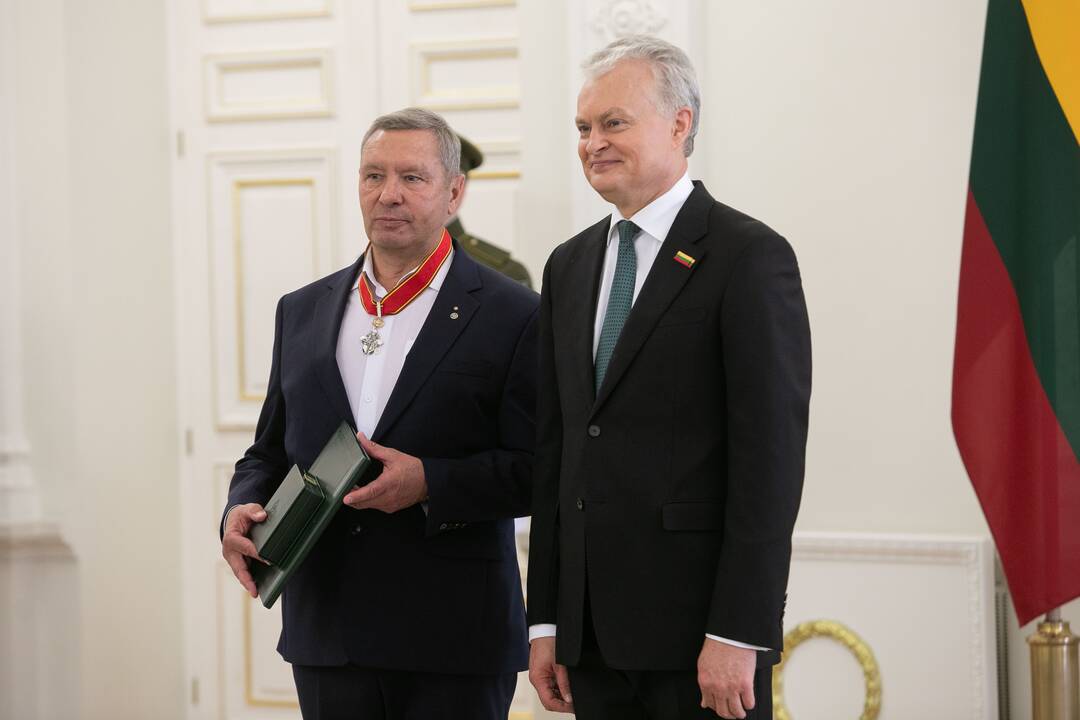 Valstybės apdovanojimų įteikimo ceremonija Lietuvos Prezidento rūmuose