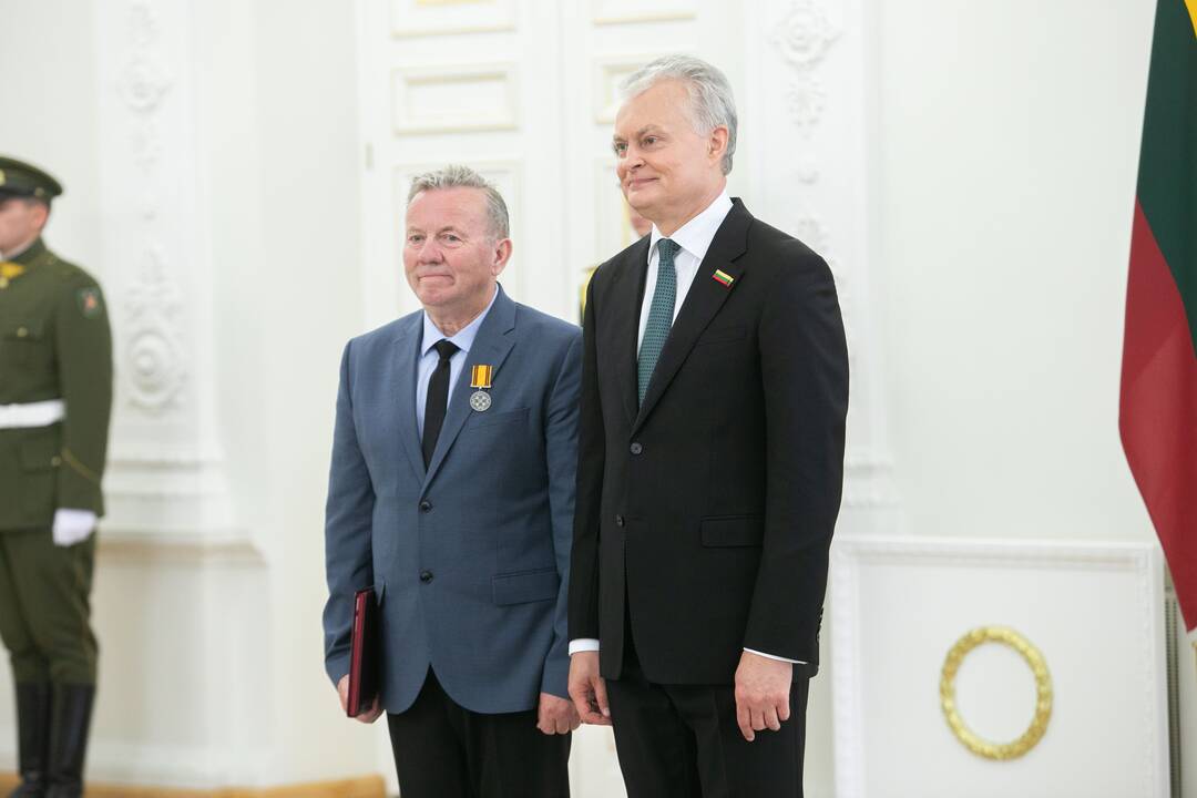 Valstybės apdovanojimų įteikimo ceremonija Lietuvos Prezidento rūmuose