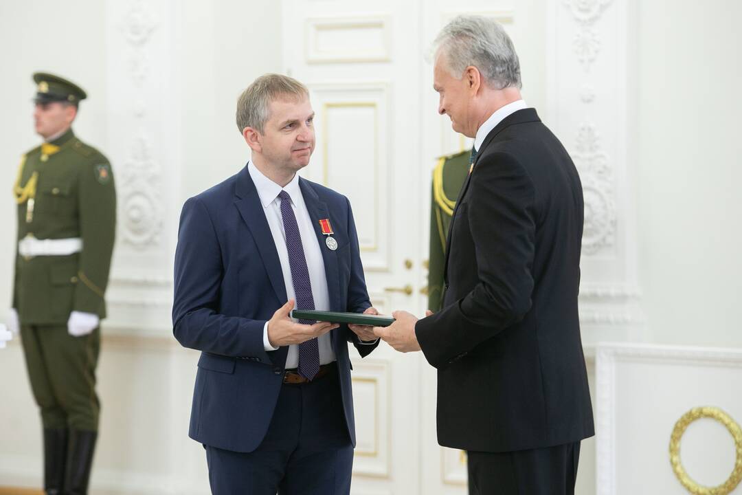 Valstybės apdovanojimų įteikimo ceremonija Lietuvos Prezidento rūmuose