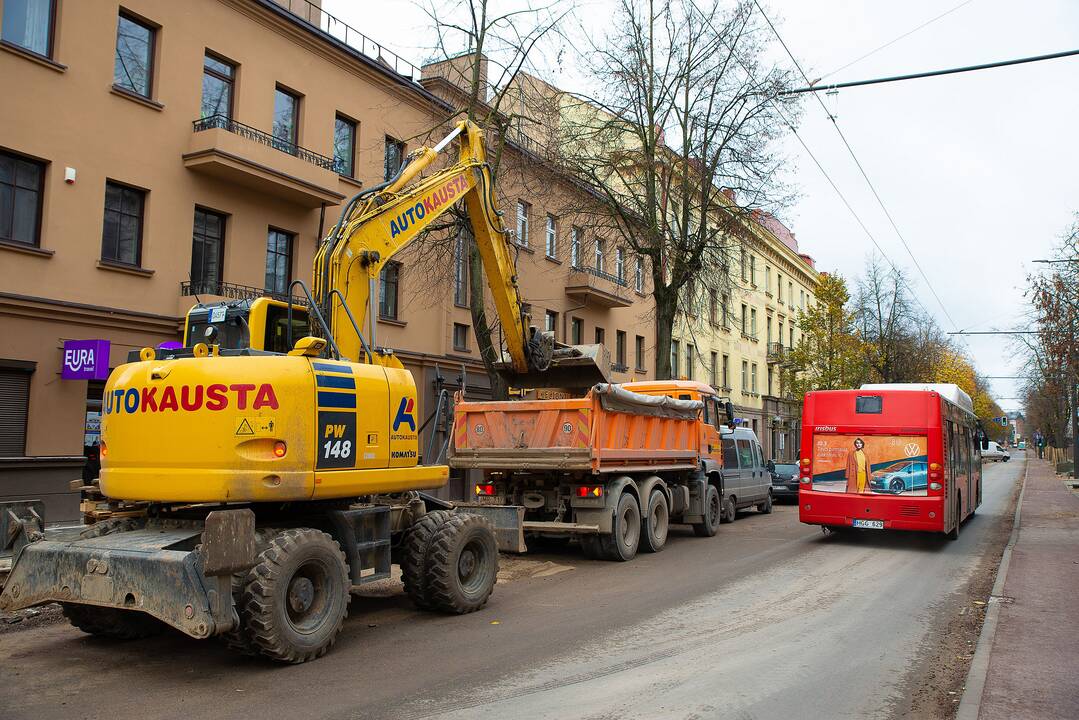 Kauno centre laukia eismo ribojimai: dirbs kelininkai ir kino kūrėjai