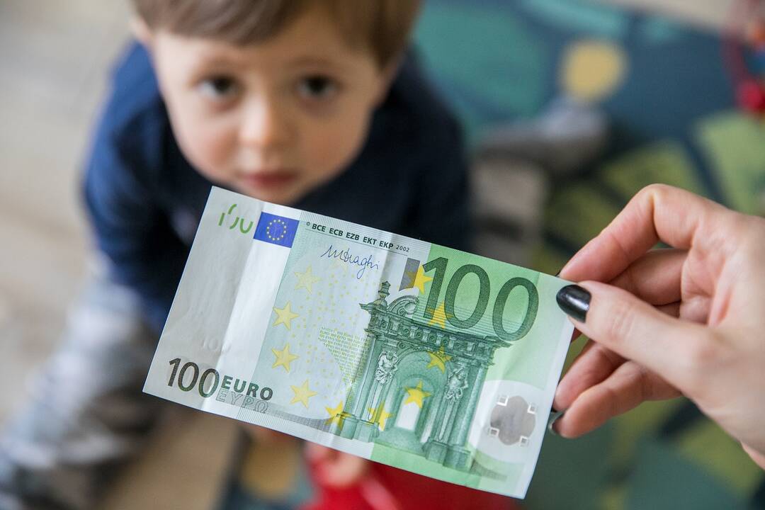 Vieta darželyje – kaip bilietas į koncertą: socialiniai tinklai lūžta nuo šokiruojančių pasiūlymų