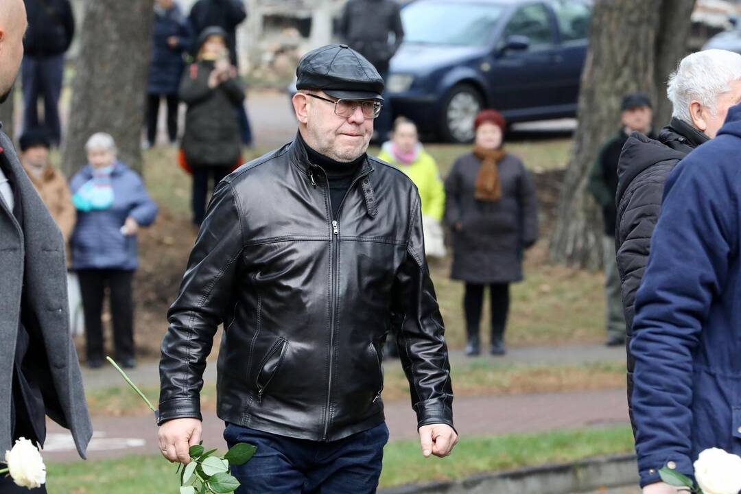 V. Cololo atgulė amžinojo poilsio