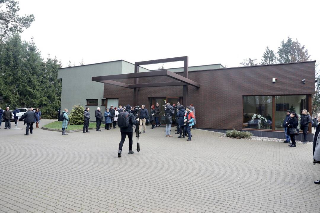 V. Cololo atgulė amžinojo poilsio