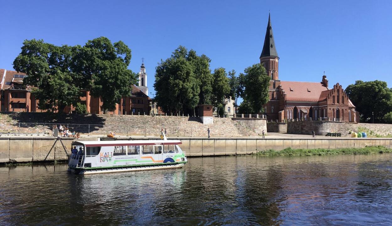 Kaune pristatytas pramoginis laivas „Žalgiris“