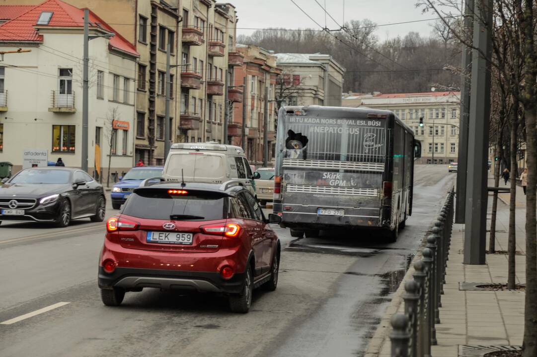 Kauno centre užsidegė autobusas