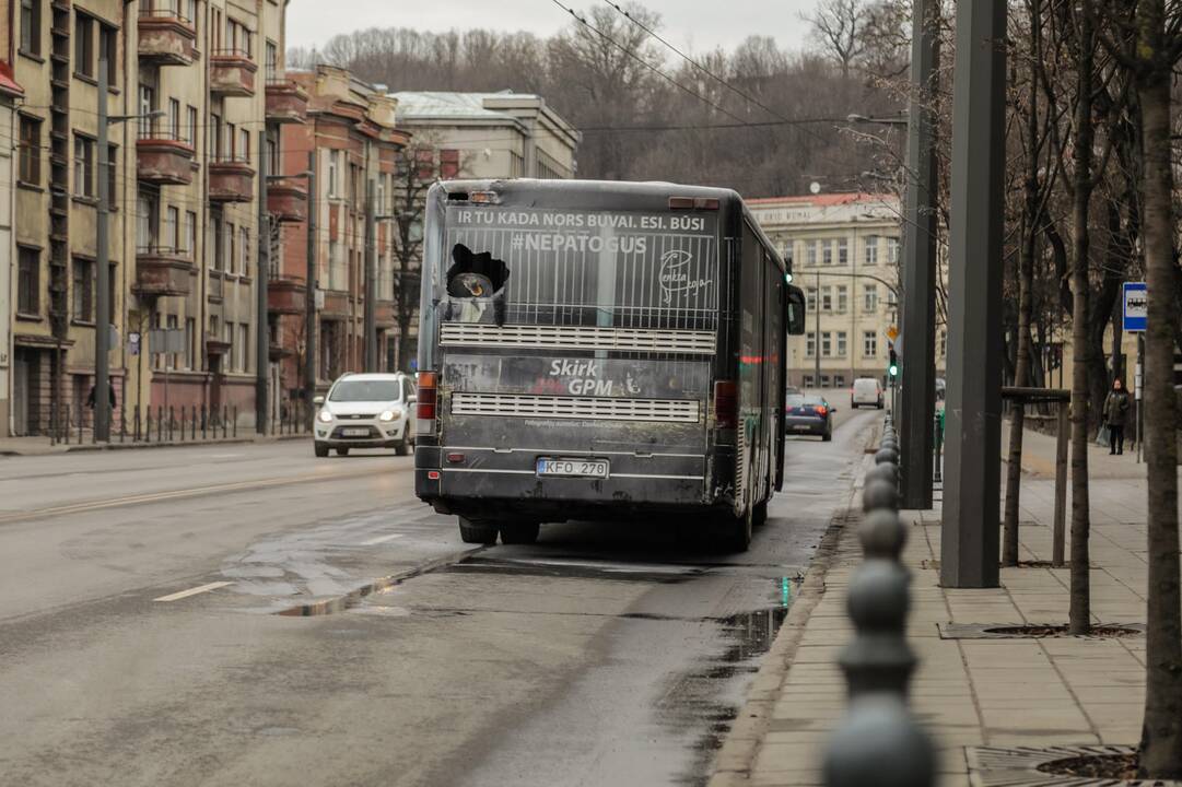 Kauno centre užsidegė autobusas