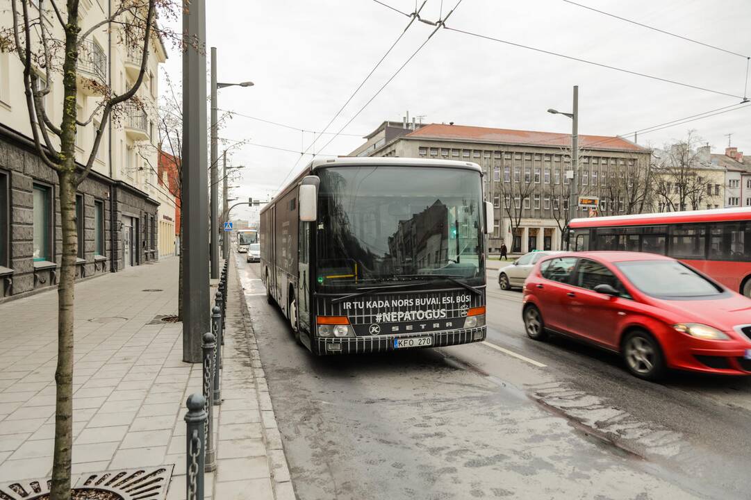 Kauno centre užsidegė autobusas