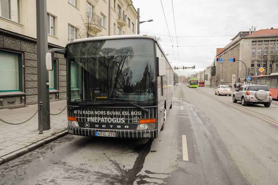 Kauno centre užsidegė autobusas