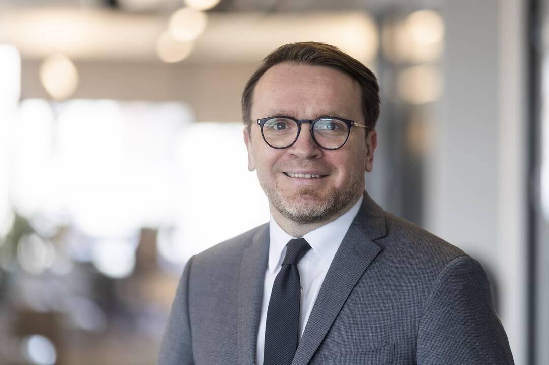 Sąlyga: EK atstovybės Lietuvoje vadovas M.Vaščega pabrėžė, kad visiškai nepriklausomi būsime tik tada, kai galėsime naudotis energijos šaltiniais, kurių nereikia importuoti.