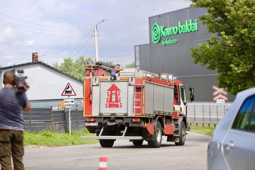 Atvira liepsna niokojo „Kauno baldus“
