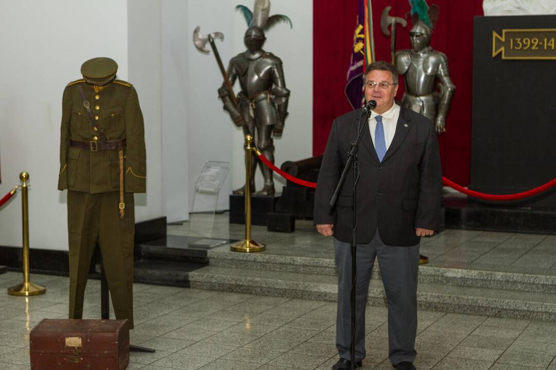 Karo muziejui perduota tarpukario uniforma