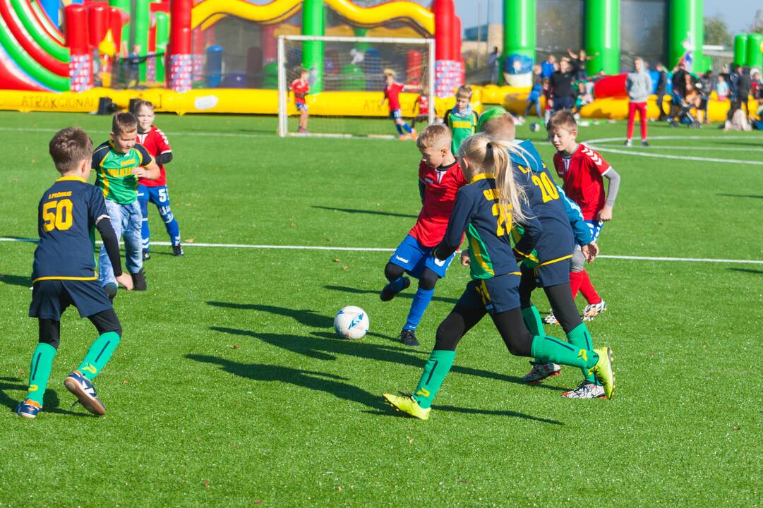 Vilkijoje atidarytas rekonstruotas stadionas