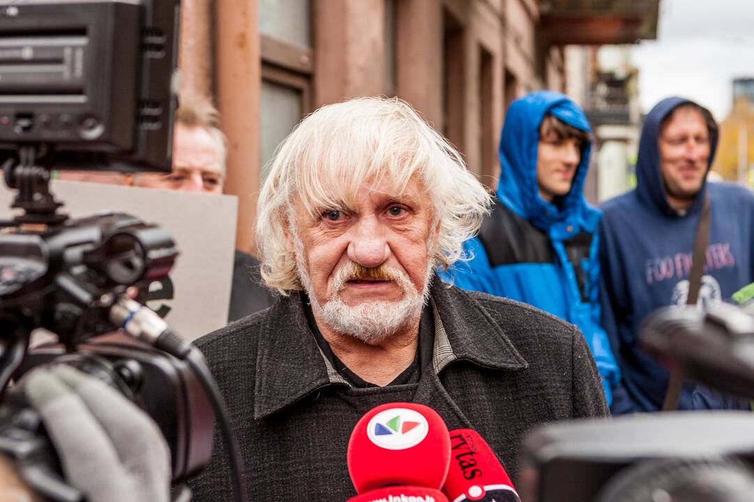 Piketas Kaune dėl atimtų vaikų