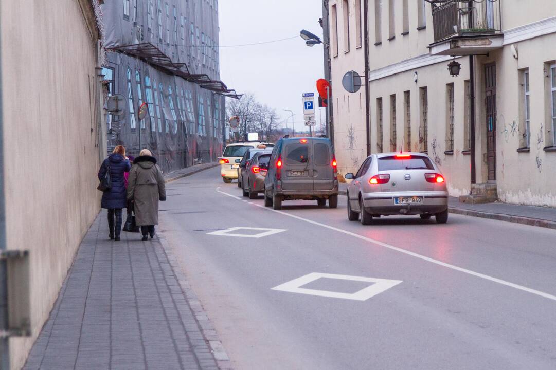 A. Jakšto gatvės eismo problemos