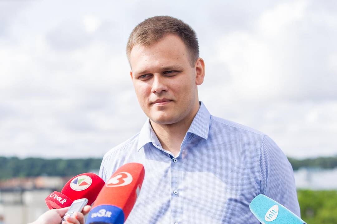 Pirmojo miesto medaus išėmimas