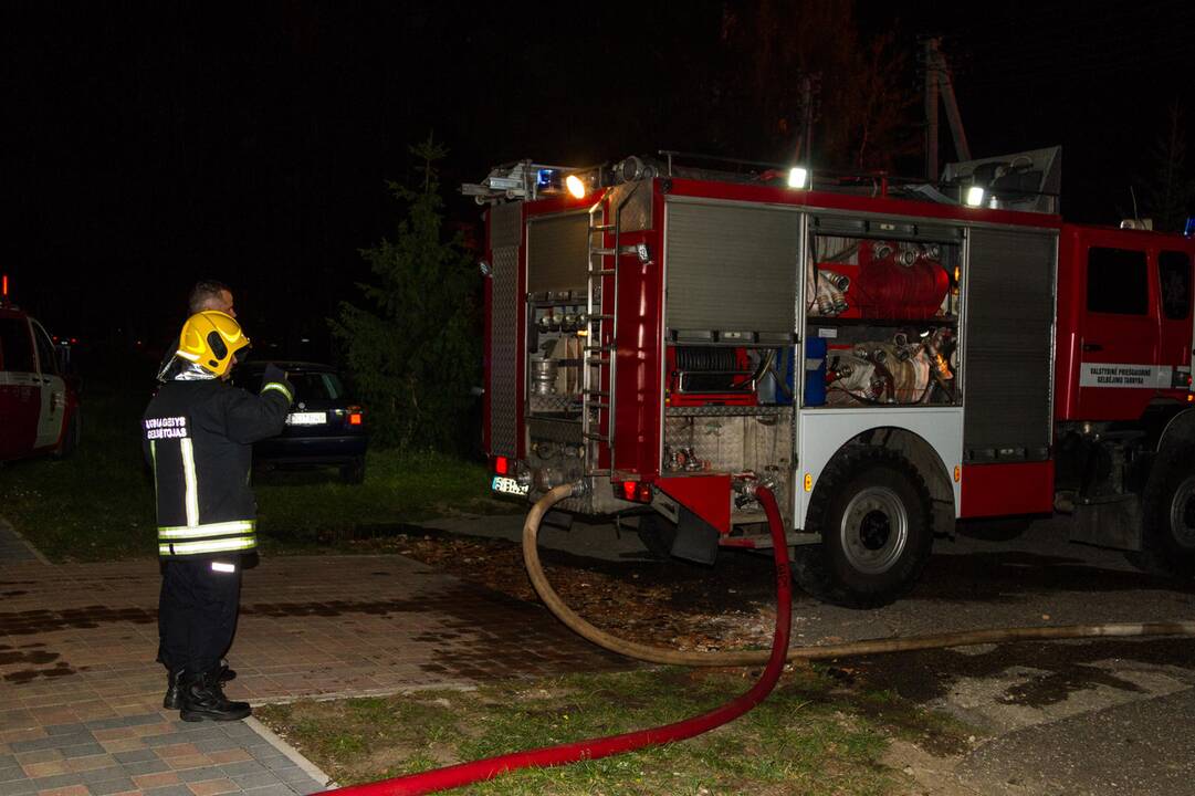 Didžiulis gaisras Karmėlavoje