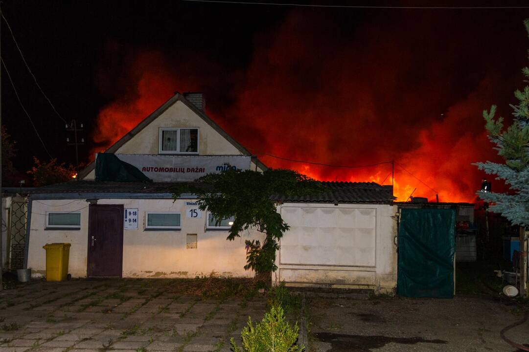 Didžiulis gaisras Karmėlavoje