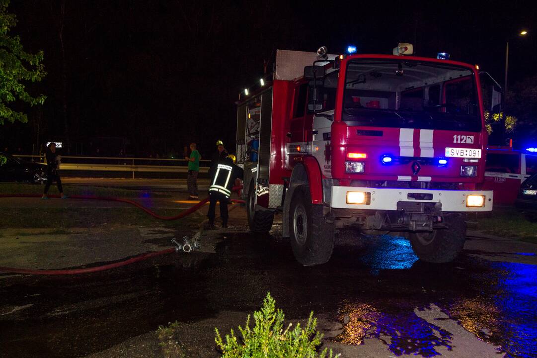 Didžiulis gaisras Karmėlavoje