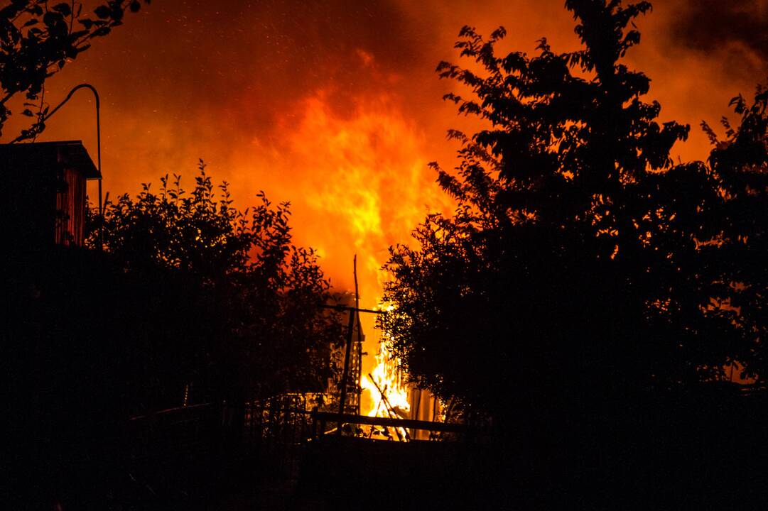 Didžiulis gaisras Karmėlavoje