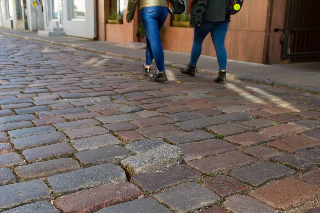 Iškleręs M. Daukšos gatvės grindinys