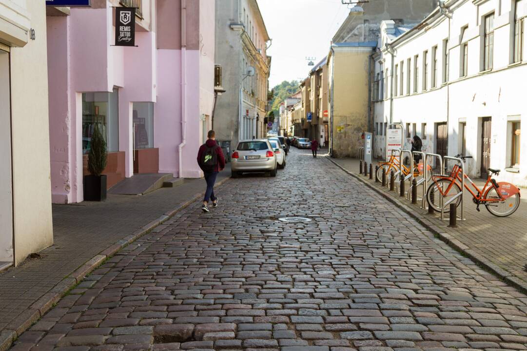 Iškleręs M. Daukšos gatvės grindinys