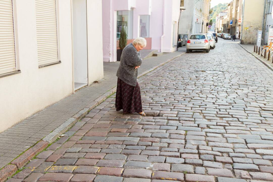 Iškleręs M. Daukšos gatvės grindinys