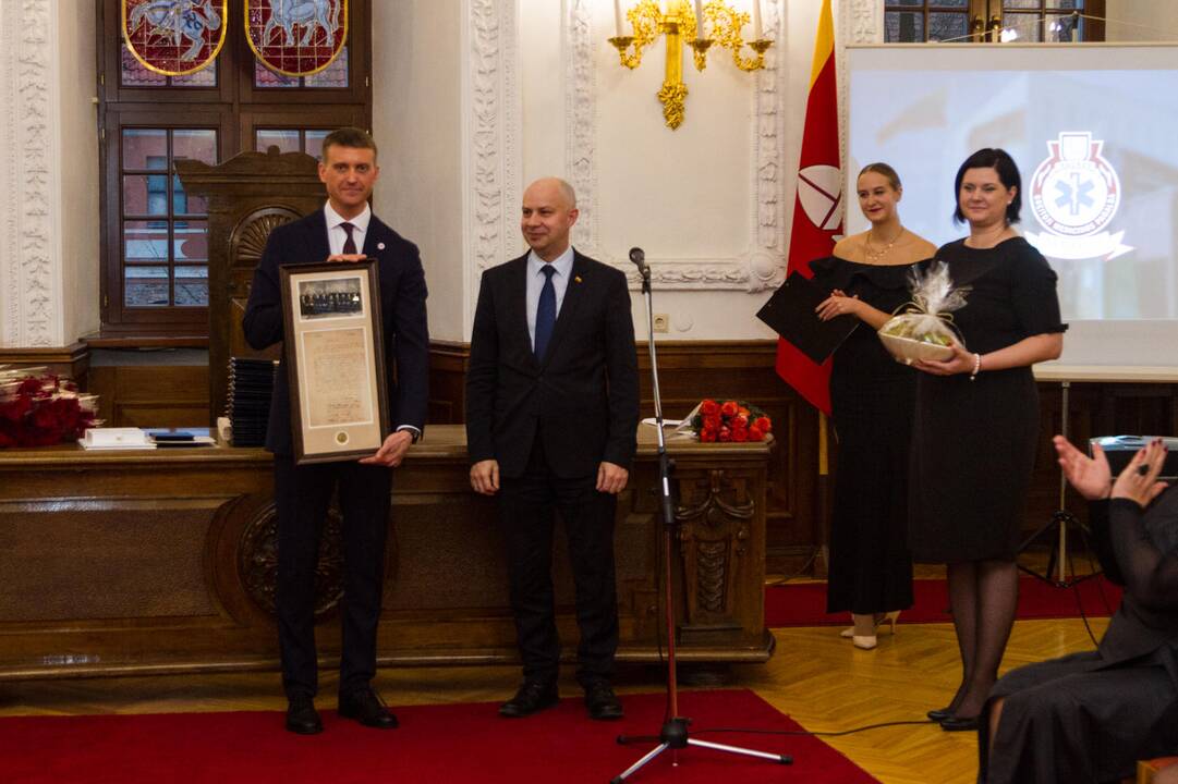 Rotušėje – iškilmingas greitosios medicinos pagalbos stoties darbuotojų pagerbimas