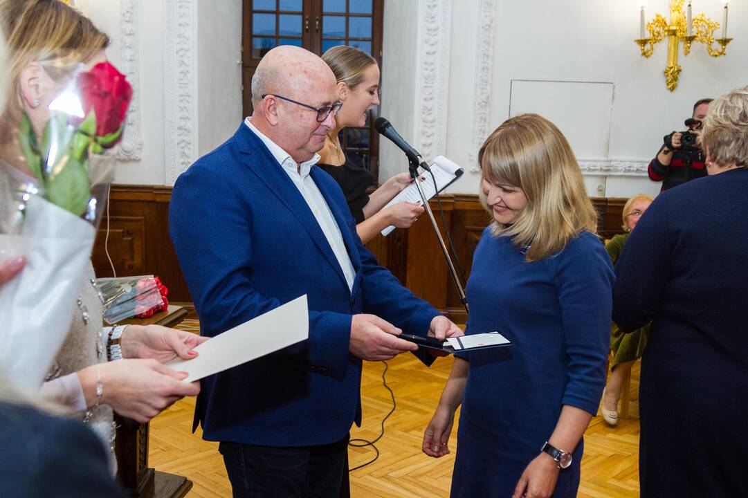 Rotušėje – iškilmingas greitosios medicinos pagalbos stoties darbuotojų pagerbimas