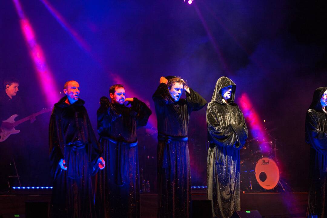 „Žalgirio“ arenoje – „Gregorian“, kuriuos publika painiojo su vienuoliais