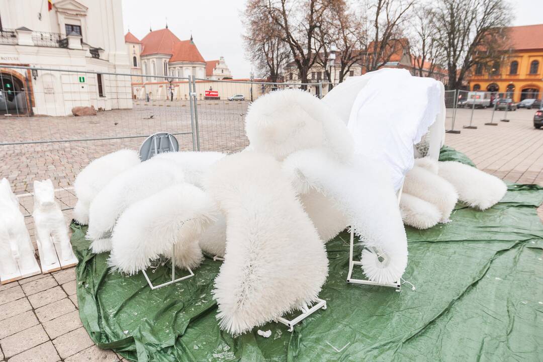 Kauno eglutės puošimas įgavo pagreitį
