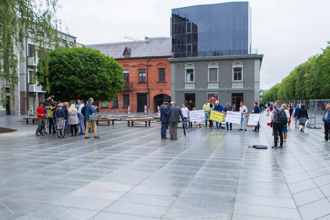 Protestavo, kad nepritrūktų vandens