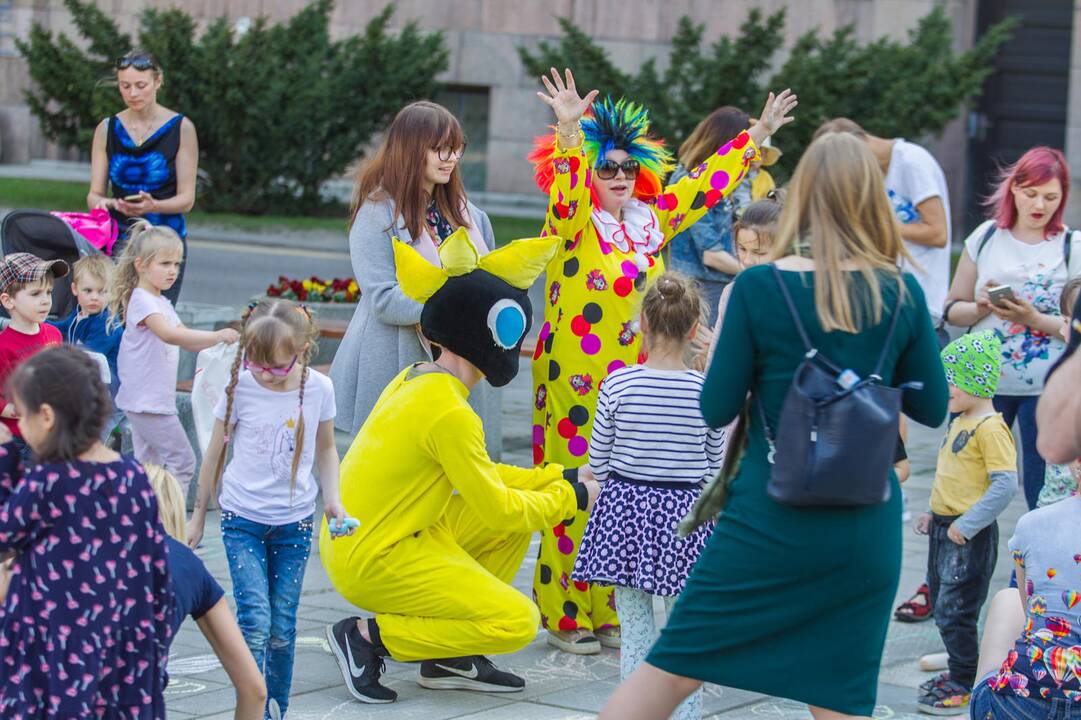 Vaikų piešinių akcija Kaunas Jazz ant grindinio