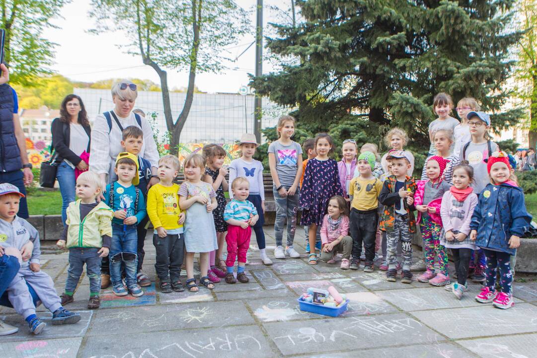 Vaikų piešinių akcija Kaunas Jazz ant grindinio
