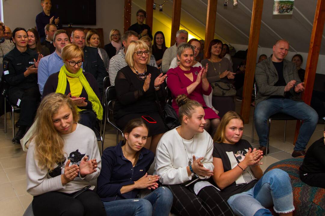 Vilijampolėje atidarytas jaunimo centras