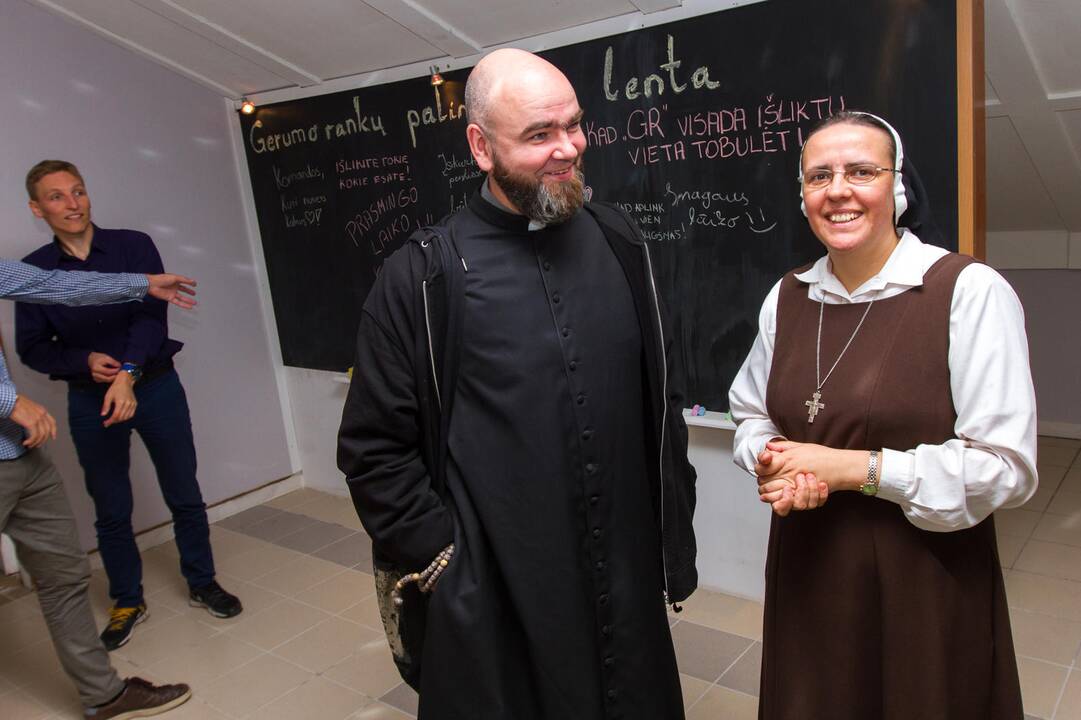 Vilijampolėje atidarytas jaunimo centras