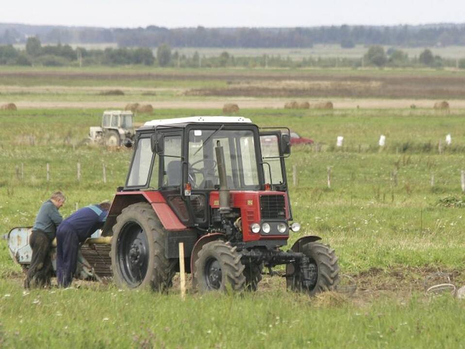 Skaudi nelaimė Rietavo savivaldybėje: per bulviakasį vaikas neteko kojos