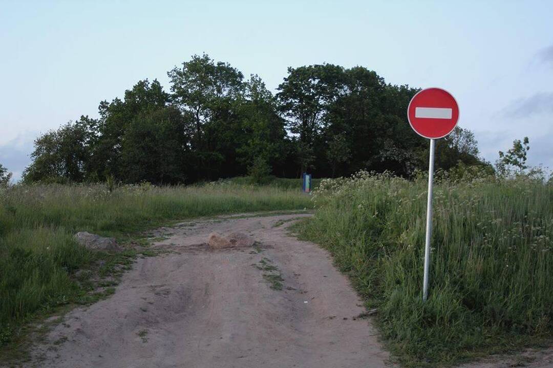 Prie Žardės piliakalnio – naujas ženklas
