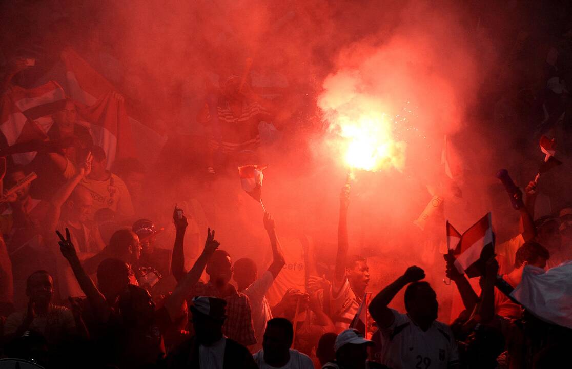 Angoloje per spūstį stadione žuvo mažiausiai 17 žmonių