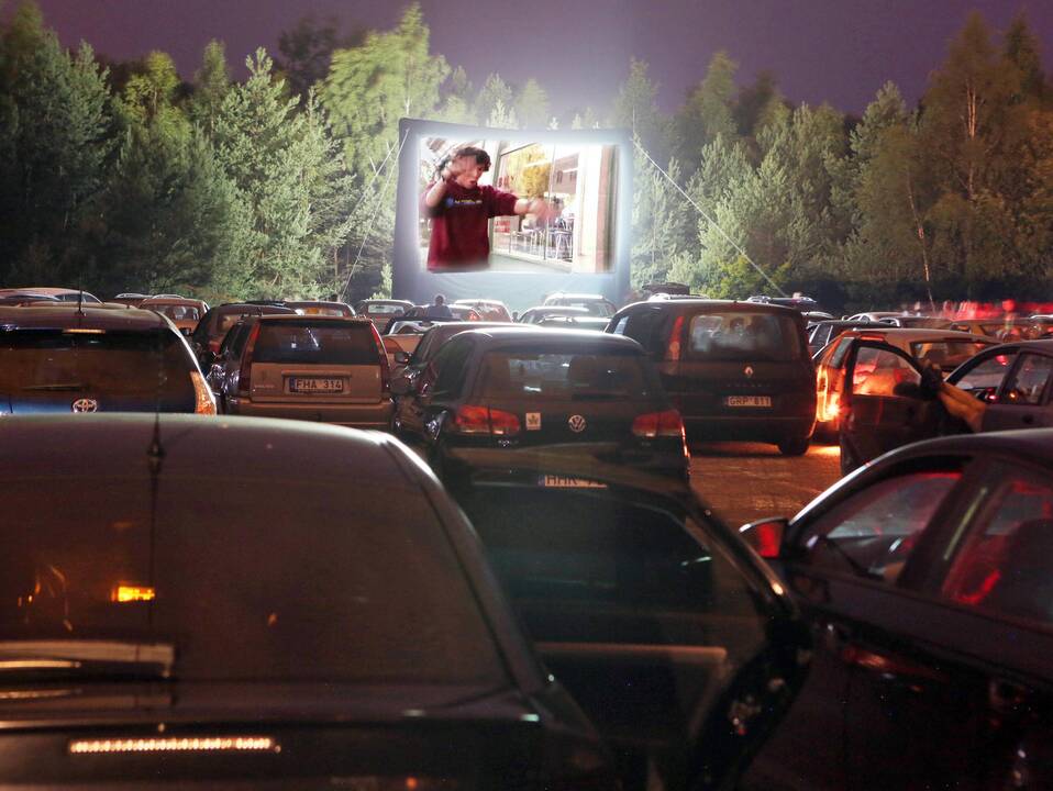 Kino seanse po atviru dangumi – nelaukti ekstremalumai