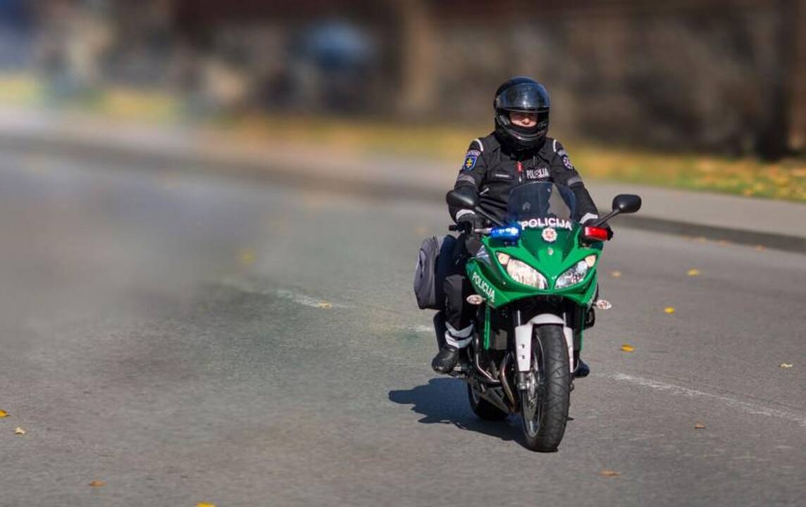 Nepilnametis vairavo motociklą neturėdamas tam teisės